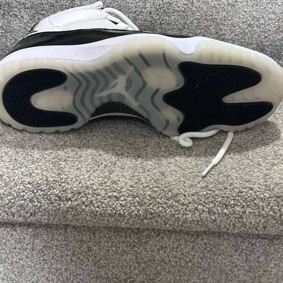 Air Jordan 11 “Gratitude” (2023) - Picture 3 of 6